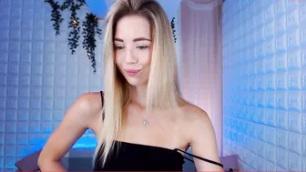 emmi_rosee model