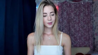 emmi_rosee Ardent chick