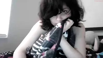 xx_buggy whore babe masturbates pussy