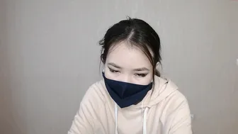 lottos_eye sweet lady takes off her dress