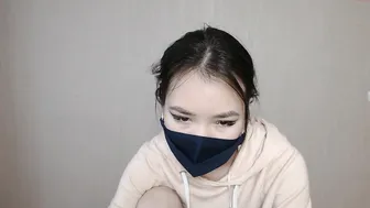 lottos_eye sweet lady takes off her dress