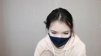 lottos_eye sweet lady takes off her dress