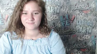 helen_lee impressive babe dancing striptease