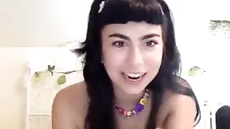 zimmerbaby Dark-haired curva
