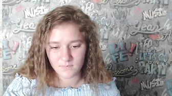 helen_lee sexy chickens caress excited nipples