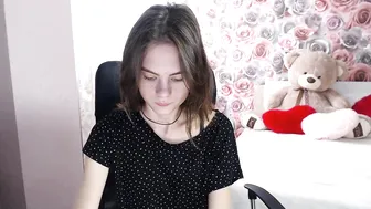 little_cookies crazy girl plows pussy with phallus