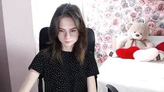 little_cookies crazy girl plows pussy with phallus