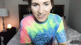 daddysbabybird busty chick caresses shaved pussy