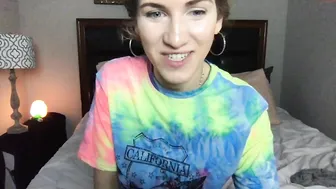 daddysbabybird busty chick caresses shaved pussy