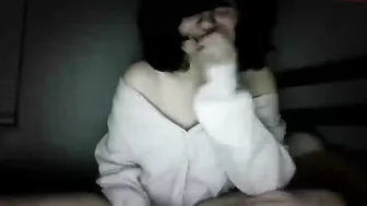 xx_buggy greedily fucks herself with a toy