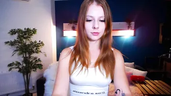 lifefoxy the obstinate queen pulls the cap