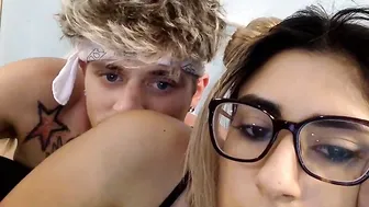 alicakes19 the naughty bitch jerks off with sex toys