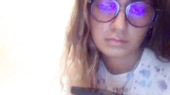 6persiankitty9 graceful bitch masturbates pussy