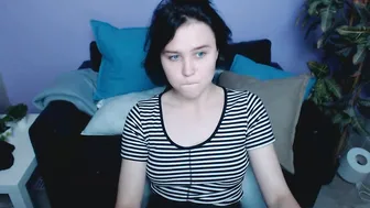 alice_charm sucks rubber penis