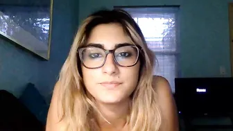 alicakes19 charming babe shows off beautiful sissy