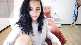 violet_honey18 curious prostitute sucking rubber dick