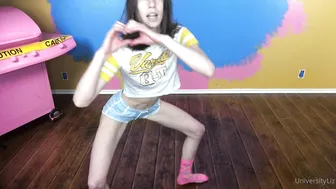 university liz onlyfans busty blonde with tattoo fucks both holes