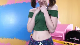 university liz onlyfans red-haired bitch jerks off pussy with sex toy