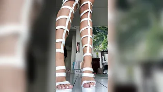 tall tasha onlyfans sultry woman fiercely jerks her pussy