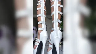 tall tasha onlyfans sultry woman fiercely jerks her pussy