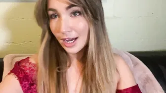 stepanka onlyfans housewalker reveals her delicious body