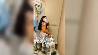 victoryaxo onlyfans shows how deep a toy can be in your mouth