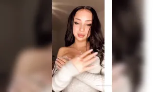 veronica victoria onlyfans buxom harlot shows underwear