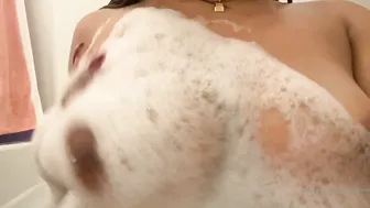 thotayana onlyfans luxurious chick caresses lips sex