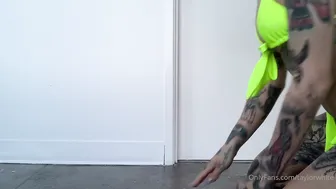 taylor white onlyfans hot babe fucks both holes