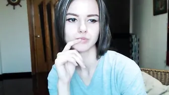 rosieatkins Busty babe fucks herself with a phallus