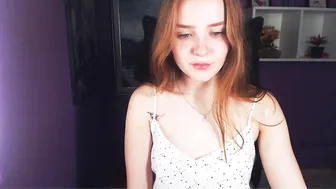 alisonmelody Seductive and hot beauty pulls vagina