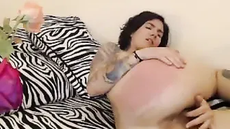 dradventurefrankie Experienced kraj caresses his body