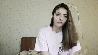 bettyminx Seductive chick fucks sex toy