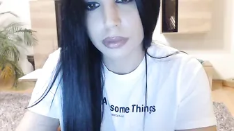 pervgf Sexy lady jerks off pussy with vibrator