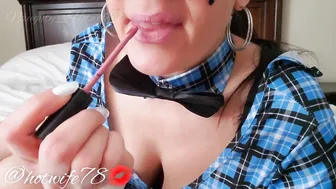 hotwife78 onlyfans busty hottie fucks handjob cunt