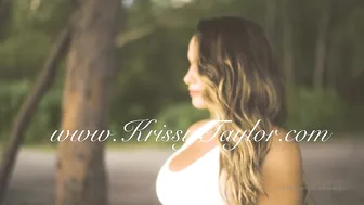 krissy taylor onlyfans skin masturbates pussy