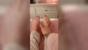 blondedomgirl onlyfans spectacular devil smartly jerks off her dildo