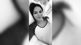 aspen rae onlyfans beauty close fingers clit