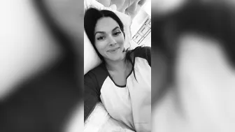 aspen rae onlyfans beauty close fingers clit