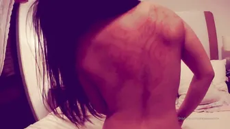 diana cu de melancia onlyfans posing for the camera exposing her sexy body