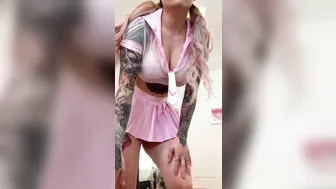 karen onlyfans bare nipples