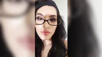 edwin recon onlyfans cute slut caresses the vagina with fingers