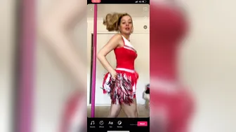 breelouisexoxo onlyfans greedily fucks her pussy