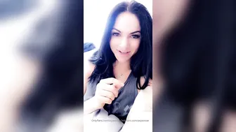 aspen rae onlyfans beauty in stockings gently pulls pussy