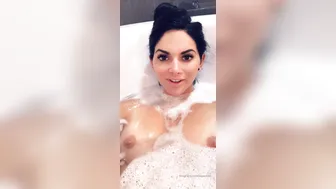 aspen rae onlyfans busty  cam girl  masturbates cunt
