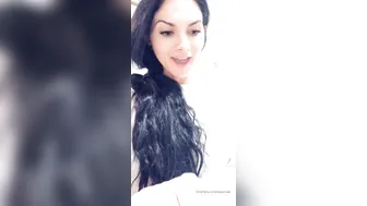 aspen rae onlyfans lush harlot jerks off a broken vagina