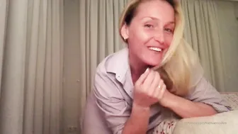 kathia nobili onlyfans juicy slut fucks pussy with phallus