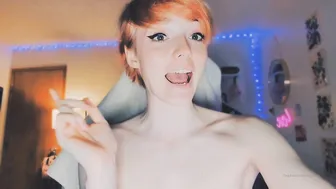 lanabee xo onlyfans busty female pleases herself with sex toy