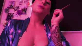 miss nera skye onlyfans busty slut brings herself to squirt