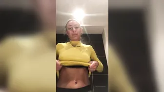 cassie del isla onlyfans blissful bitch pulls pussy